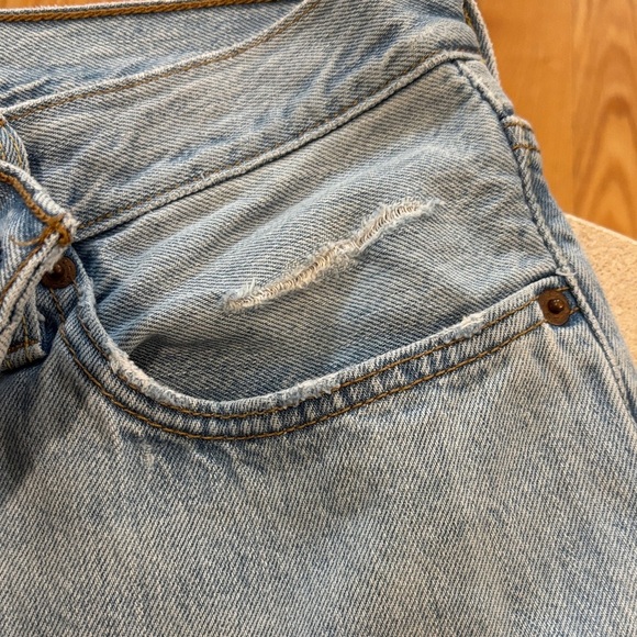Levi’s 501 CT 26/32 Light Blue Distressed button fly Women Jeans - Picture 5 of 11